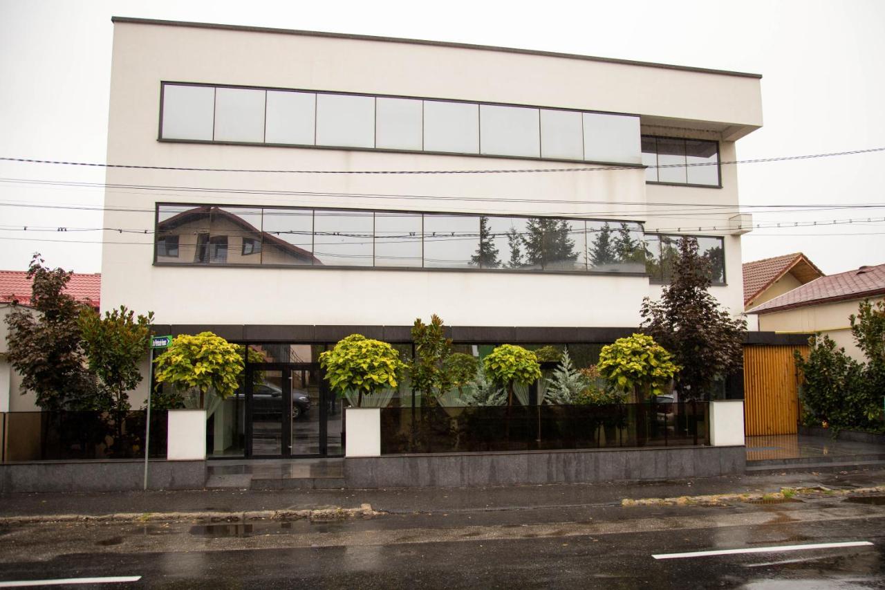 Novo Boutique Hotel Ramnicu Valcea Exterior photo